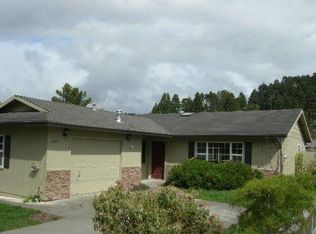 3545 Bartlett Ln, Fortuna, CA 95540