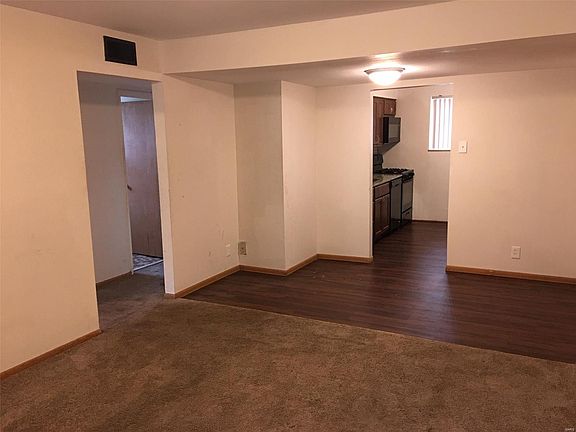 5th image of 8519 Titchfield Ct APT A