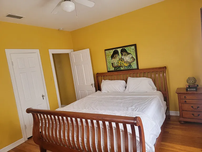 273 E Lullwood Ave — Photo 17