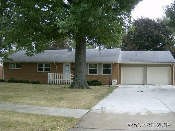1st image of 605 Lincolnshire Ln
