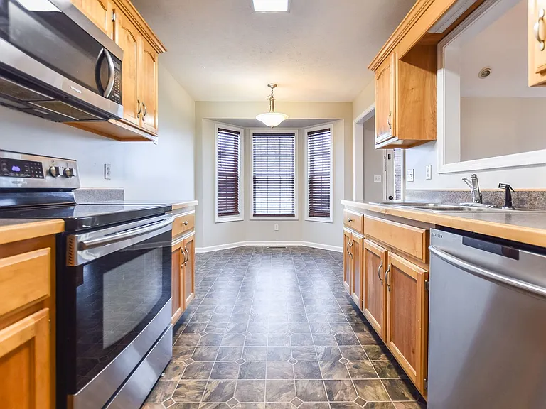 3886 Stella Dr — Photo 13