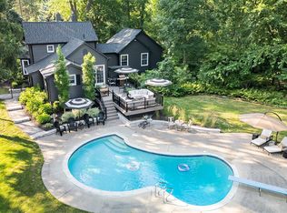 1266 Washington Rd, Rochester, MI 48306