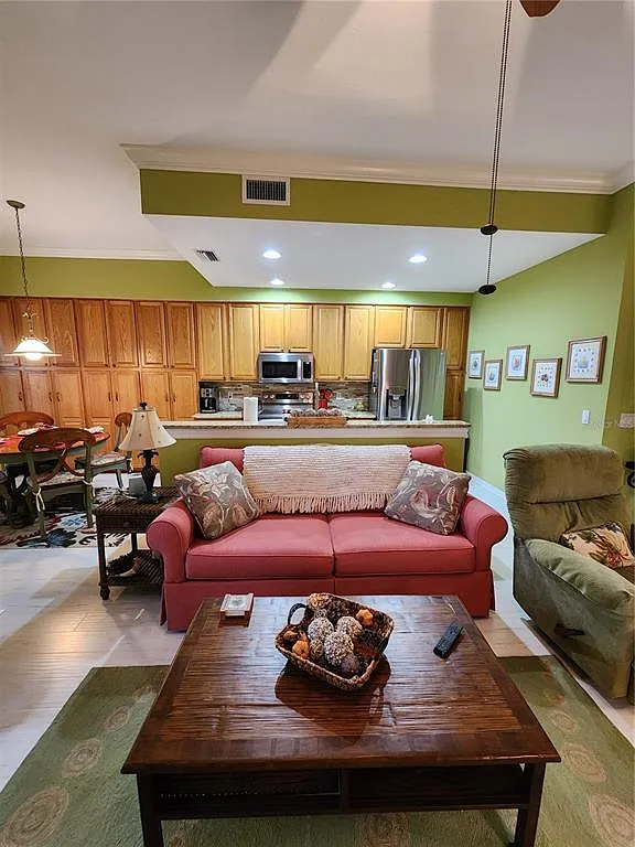 3 bed, 1439 sqft, $4,000 — Photo 4