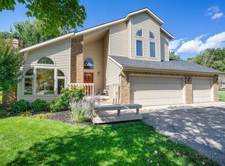 7349 Cuesta Way NE, Rockford, MI 49341