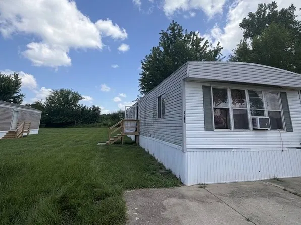 3150 M&w Dr #25, Muscatine, IA 52761