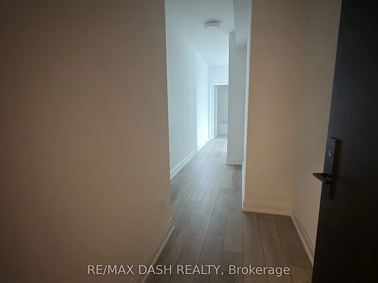 20 Soudan Ave #3602 — Photo 6