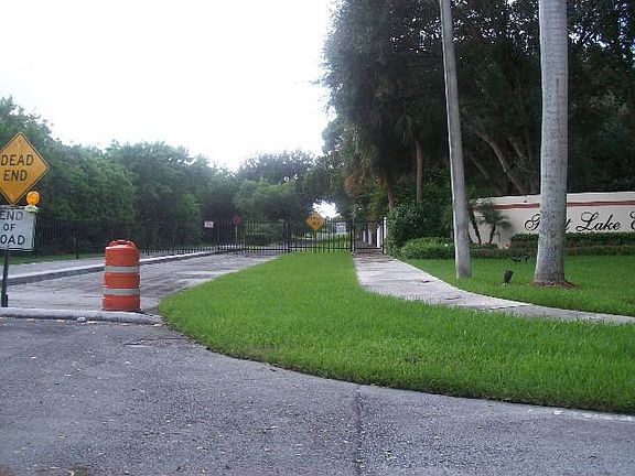 3rd image of 4963 NW 66th Ave