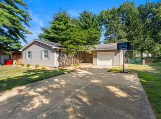 2306 Southmoor Dr, Champaign, IL 61821