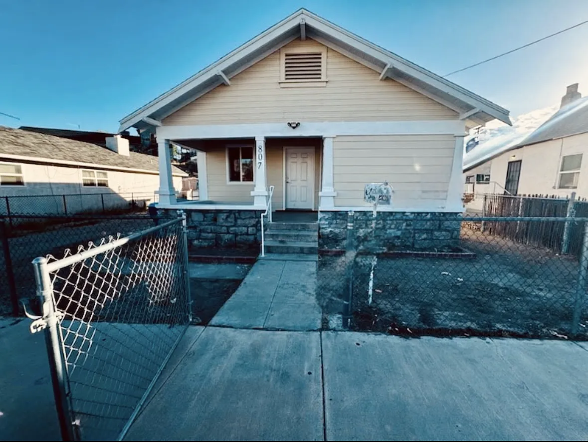 2 bed, 1135 sqft, $2,000 — Photo 1