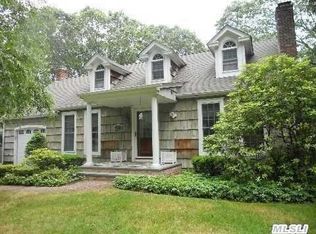 18 Old South Country Rd, Brookhaven, NY 11719