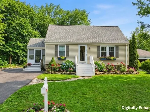 21 Park St, Shrewsbury, MA 01545