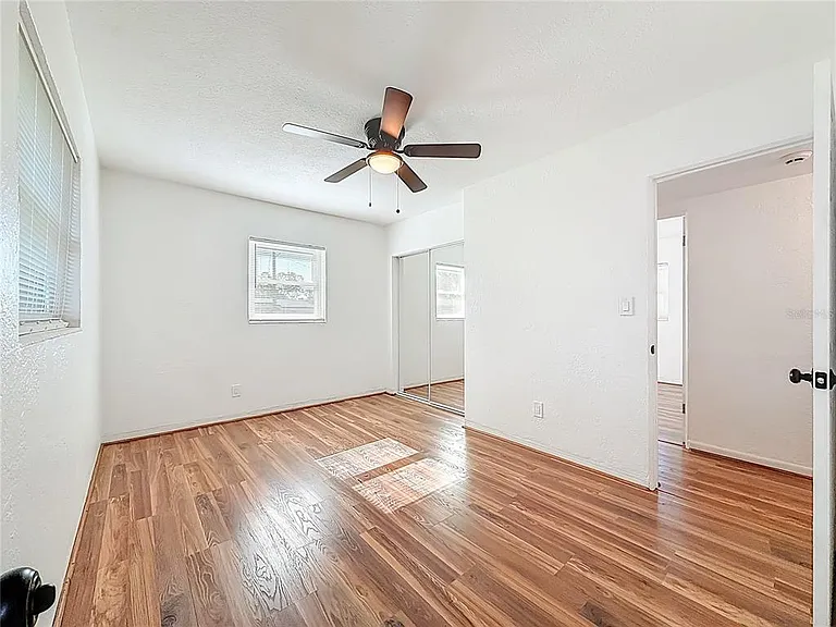 396 Lewis Blvd SE — Photo 10