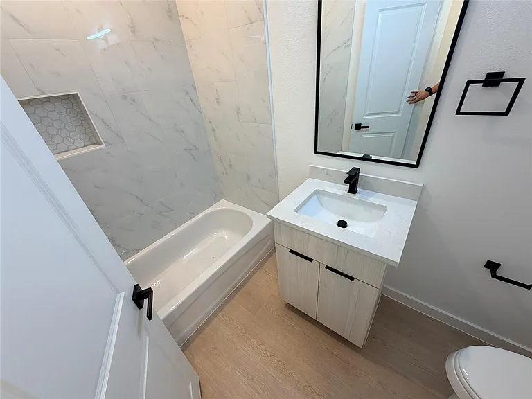 1031 N Lane Cir #B — Photo 19