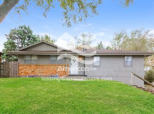 8549 Meredith Ave, Omaha, NE 68134