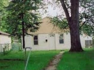 3114 W Fairmount Ave, Milwaukee, WI