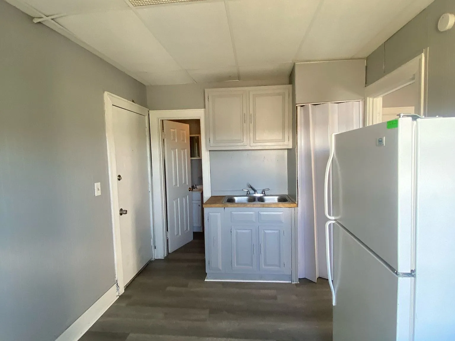 Studio, 450 sqft, $695 — Photo 3