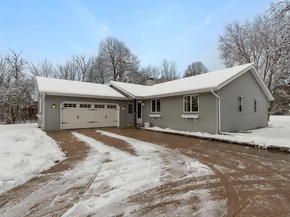 N5607 Cedar Valley ROAD, Fredonia, WI 53021