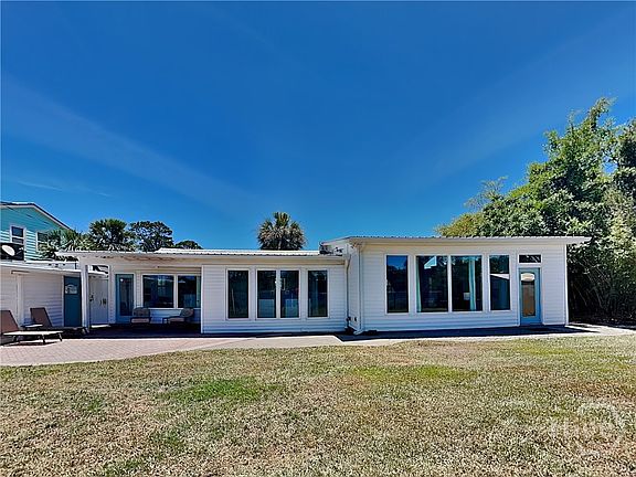 3rd image of 129 Lewis Avenue
