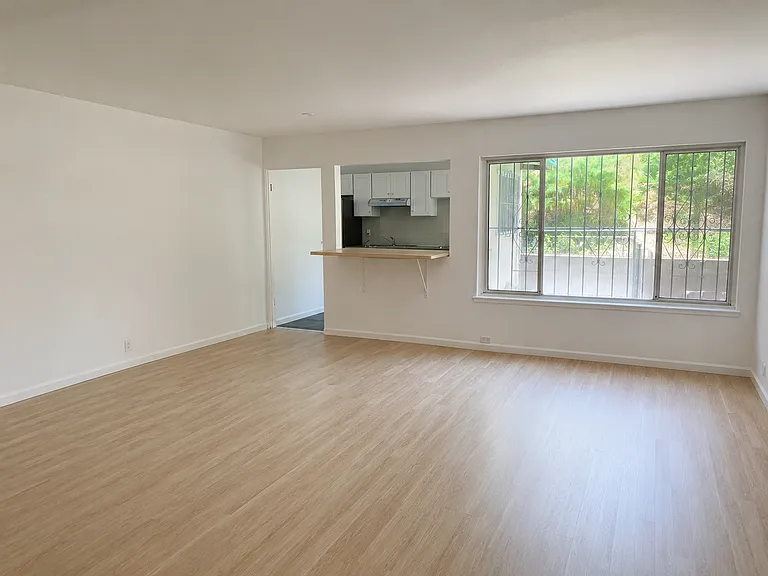 128 Locksley Ave #2 — Photo 3
