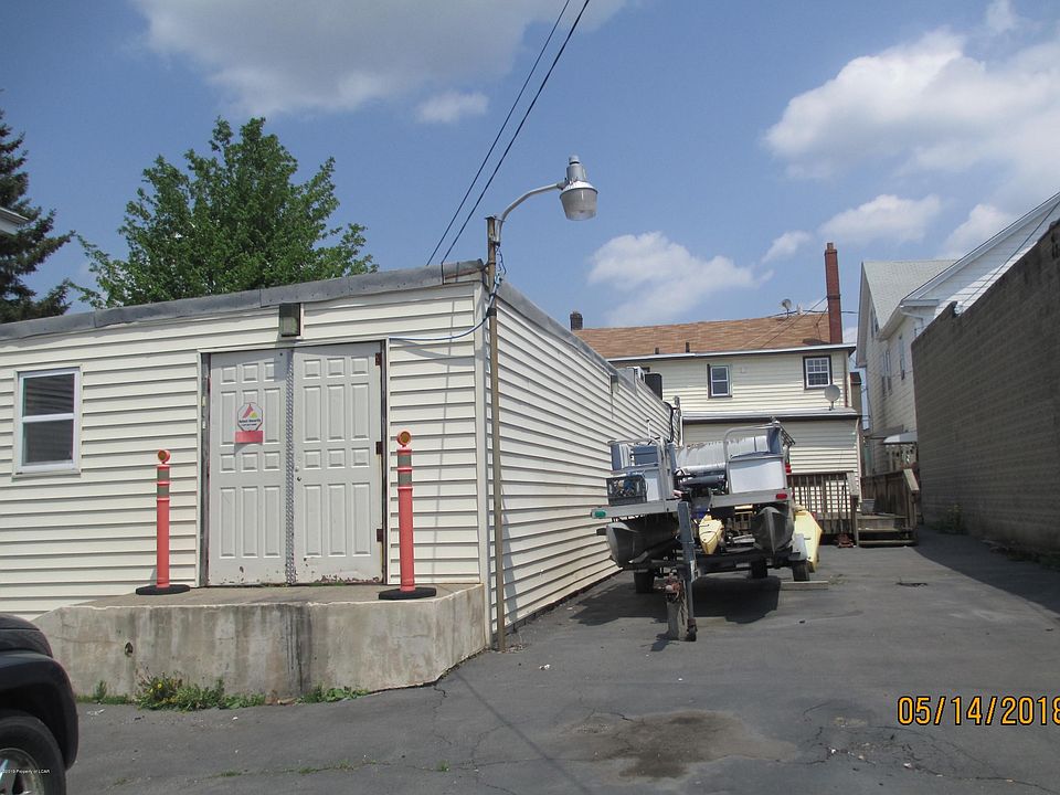 2nd image of 30 W Broad St