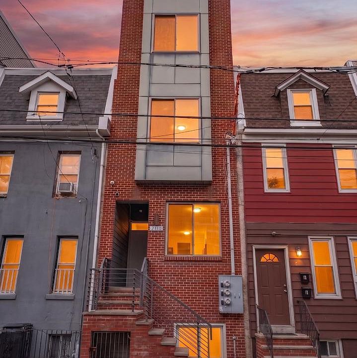 1st image of 2110 N 7th St