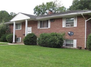 1685-1691 Karg Dr, Akron, OH 44313