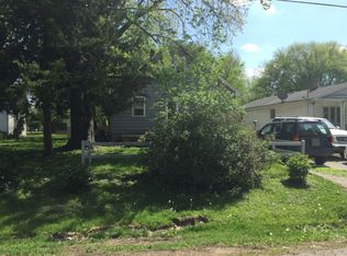 3945 E Grand Ave, Decatur, IL 62526