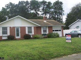 5914 Cloverleaf Dr, Mays Landing, NJ 08330
