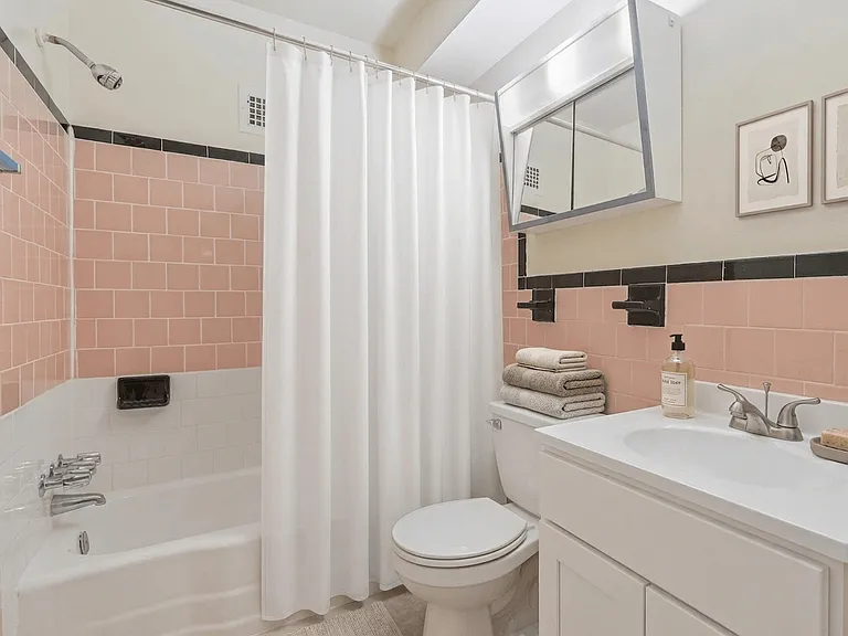 Fort Totten Apartments — Photo 5