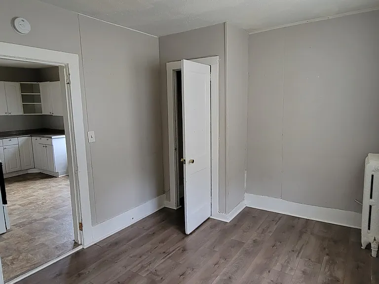 8 Warren St #3 — Photo 17