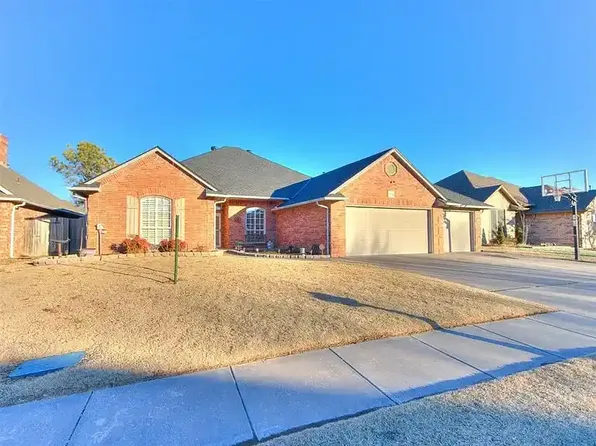 12916 Red Hawk Ln, Oklahoma City, OK 73170