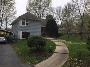 9815 Linwood Blvd, Independence, MO 64052