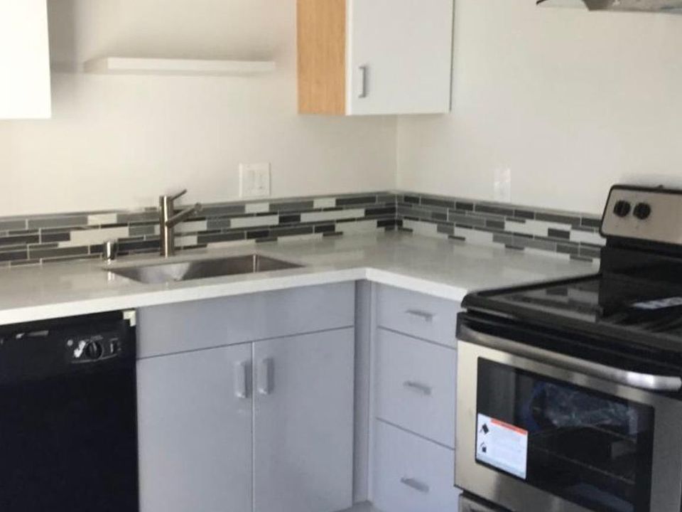 1st image of 5149 Lapa Dr