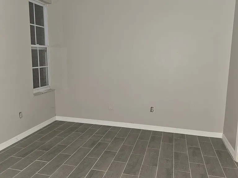 3235 Bloomingdale Villas Ct — Photo 6