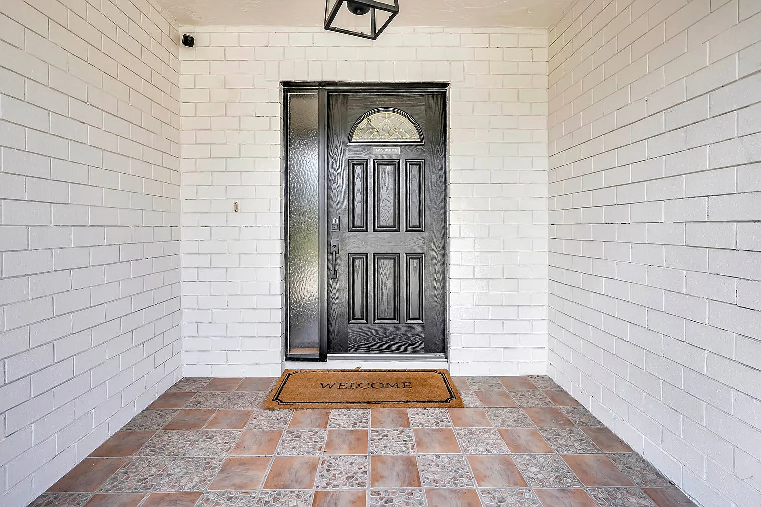 3 bed, 2.0 bath, 1646 sqft, $5,582 — Photo 4