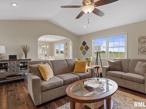 5th image of 820 Elk Crest Ct