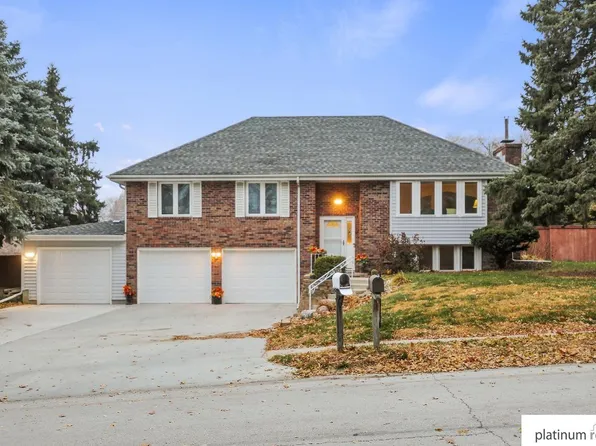 1028 S 217th Ave, Elkhorn, NE 68022
