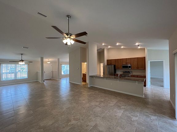 4th image of 29 Pepper Ln