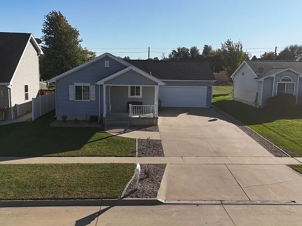 1505 Robertson Rd, Waverly, IA 50677