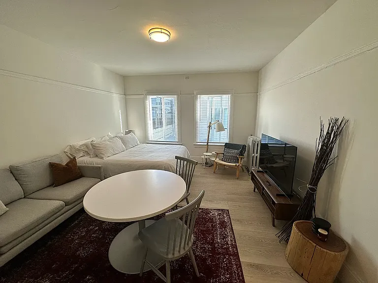 1075 Ofarrell St #10 — Photo 2