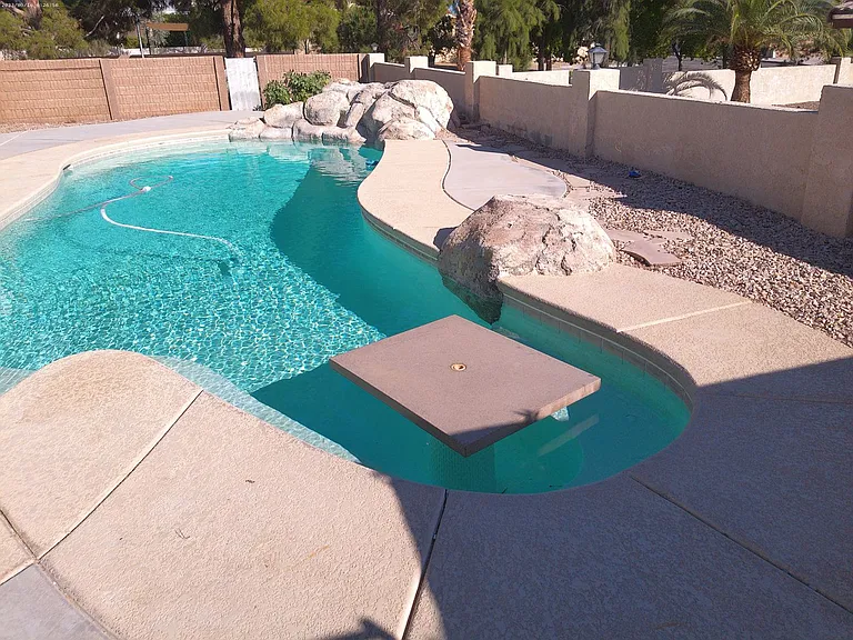 2410 Baron Dr — Photo 43