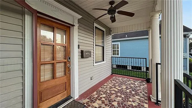 3 bed, 2.5 bath, 1945 sqft, $2,500 — Photo 3