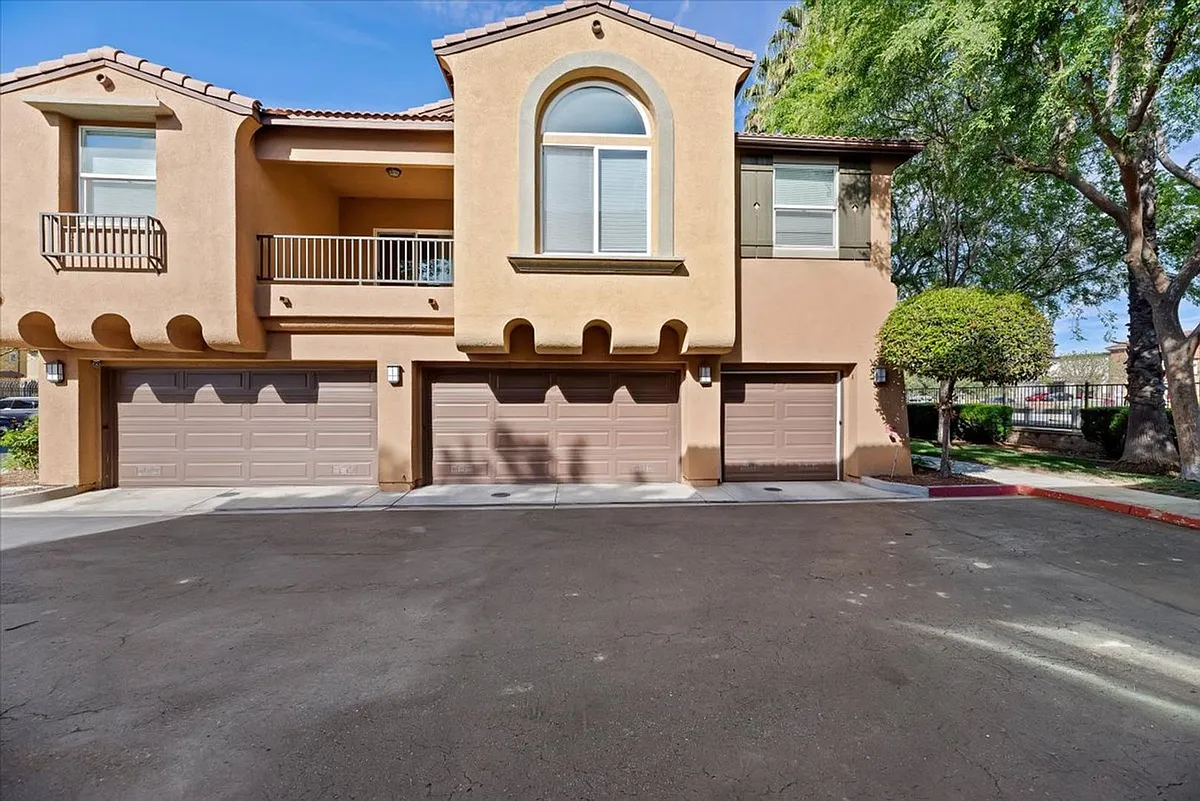 Building Photo - 27931 Cactus Ave #B