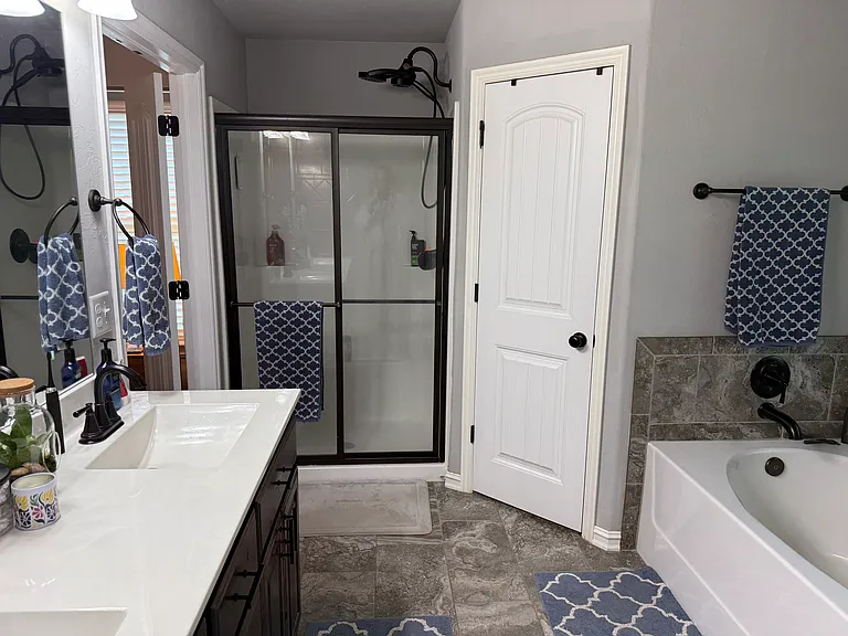 14638 Maple Ave — Photo 23