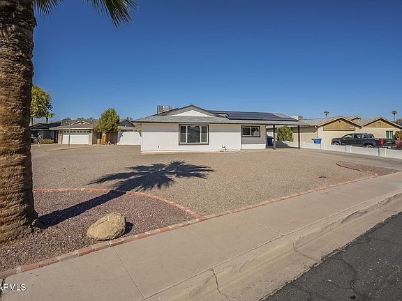 2nd image of 1038 E CARSON Drive