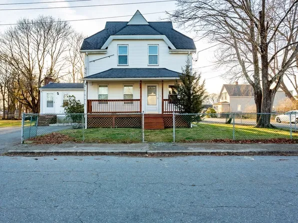 16 Arthur St, Taunton, MA 02780