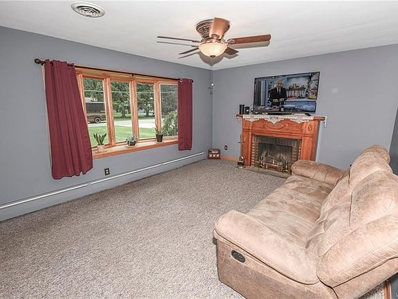 3rd image of 7278 Knoll Dr