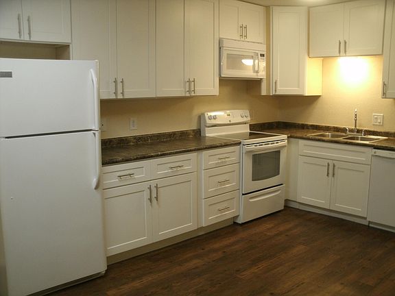 Spacious Kitchen