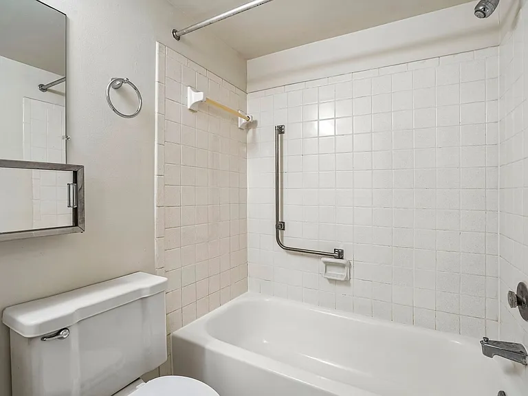Lincoln Tower Apartments — Photo 31