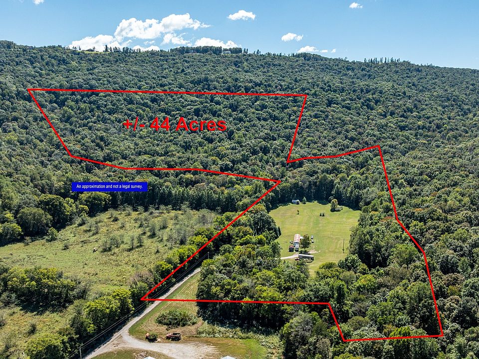 1st image of 585 Deep Hollow Ln